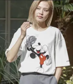 [新品未開封]roial ミッキー 半袖tシャツ　Mサイズ