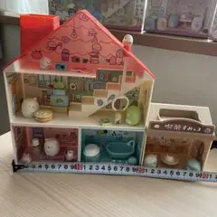 すみっコぐらし　すみっコハウス　しろくま　とかげ　ねこ　ぺんぎん　タカラトミー