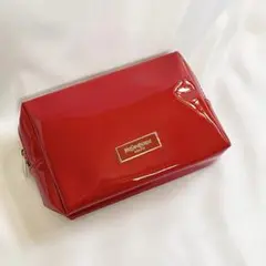 イヴ・サンローラン のレッドエナメルポーチです。