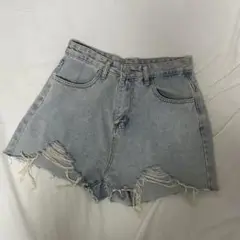 ソニョナラ ライトブルー デニム ショートパンツ フリンジヘム