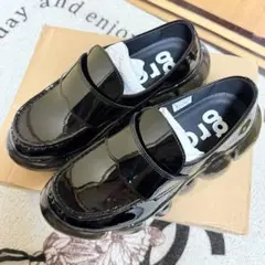 grounds限定品　光沢のある黒のローファー・バブルソール　24サイズ