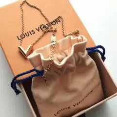 美品 LouisVuitton ルイヴィトン エセンシャルV ゴールドネックレス