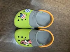 Crocs キッズサンダル ミニーマウス.アメリカ.ギリシャ国旗付き　クロックス