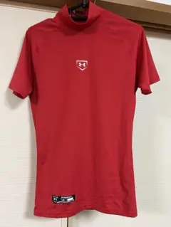 Under Armour ハイネック レッドTシャツ