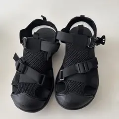 ブラック スポーツサンダル メッシュ