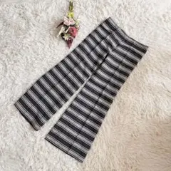 未使用級　フレアパンツ　ワイドパンツ　ボーダー　個性的　センタープレス　グレー