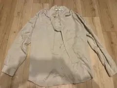 UNIQLO ベージュ シルク風 長袖シャツ S 新品