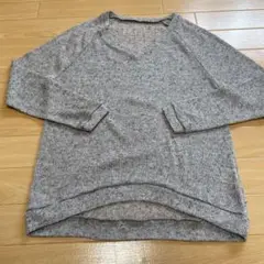 Vネックグレー ニットセーター 薄手長袖