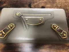 バレンシアガ長財布