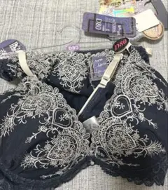 D80 ブラジャー　ショーツ　上下セット