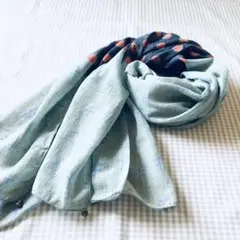 くすみライトグリーン・ブラックのドット柄ストールラメ糸入り