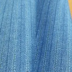 グレーに近い張りのある布地 値下げ中
