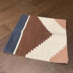 H&M HOME クッションカバー