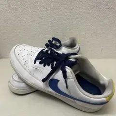 NIKE スニーカー