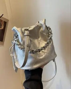 ハンドバック　ショルダーバック　シルバー