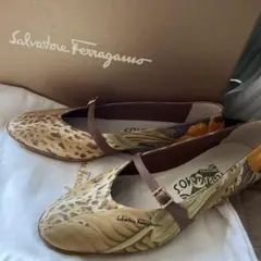 Ferragamo 限定クリエイション　オードリー　37サイズ