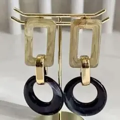 ☆アクリルパーツピアス☆①