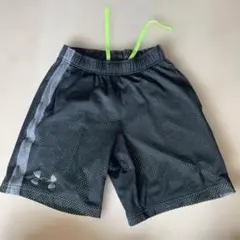 Under Armour メッシュハーフパンツ 黒/イエロー キッズ YMD