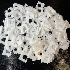 【150個】バッククロージャー 白 プラスチック 匿名配送 パンの留め具