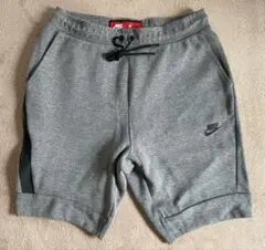 【美品】NIKEナイキテックフリースショートパンツ