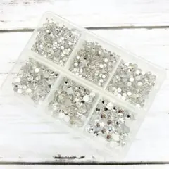 【クリア】ガラスラインストーン