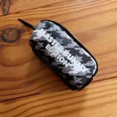 MASTER BUNNY EDITION ゴルフボールポーチ(ファスナー部破損)