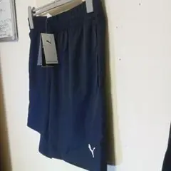 Puma ネイビー ショートパンツ