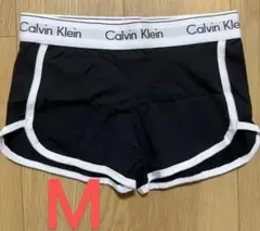 Calvin Klein 黒ショートパンツ M新品