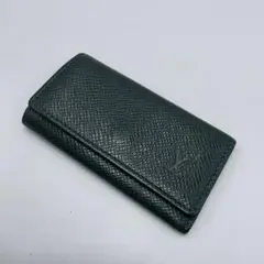 Louis Vuitton キーケース タイガ グリーン レザルイヴィトン