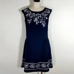 エフデ ノースリーブワンピース【7】ひざ丈 紺 刺繍