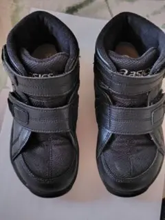 ASICS スクスク 黒 17.5センチ