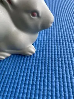 うさぎ　置物　九谷焼　八幡窯