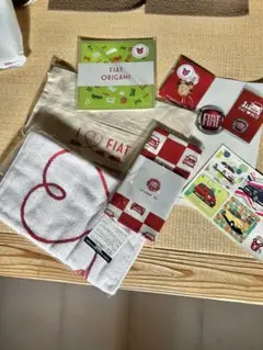 FIATの色々なグッズセット(タオル、ティッシュボックスケース、キーホルダー)