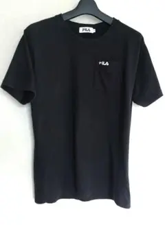 FILA フィラの、胸ポケット付の半袖Ｔシャツは、男女両方着られる件。