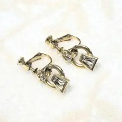 Item thumbnail for item c7b11036-589a-42e3-85b9-95f57cf9170f
