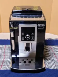 ⭐︎⭐︎デロンギ　マグニフィカS コーヒーマシン　エスプレッソECAM23210B Amazon.com: DeLonghi ECAM23210B Compact Magnifica S Beverage