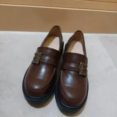 axes femme バックル付き ローファー ブラウン