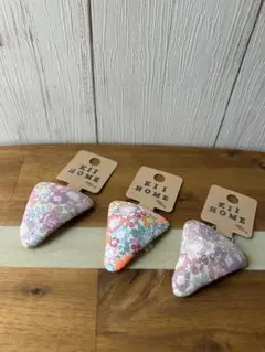 KII HOME リバティ生地使用 三角パッチンピン まとめ売り 3つ