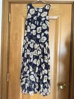 【美品】花柄ネイビーマキシドレス