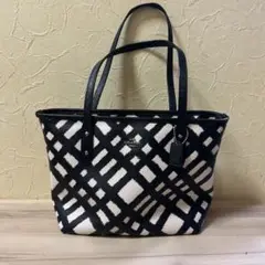 coach 黒と白のチェック柄トートバッグ