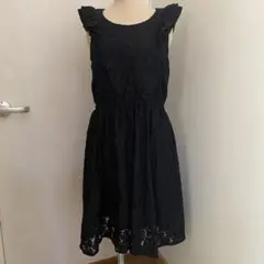 【美品】レディース　ワンピースearth music&ecology ブラックM