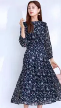 【洗える】花柄フリルドレープワンピース　ティアクラッセ　ネイビー　新品　11号