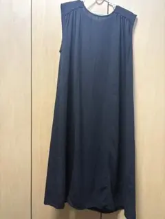 ナノユニバース　黒　ノースリーブワンピース