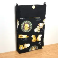 スマホポーチ(本体)　カピバラ　黒　サコッシュ　ミニショルダー　サブバック