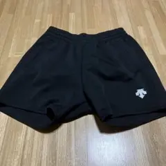 黒 ショートパンツ サイドポケット付き