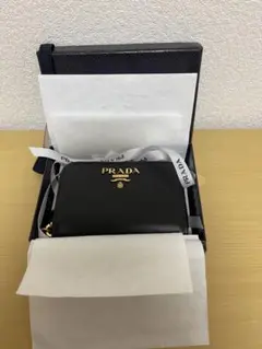 【美品】PRADA サフィアーノレザーカードケース