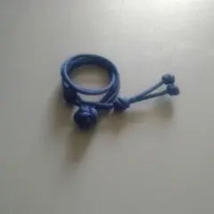 飾り結びの手ぬぐい留め(カラー:ネイビー)