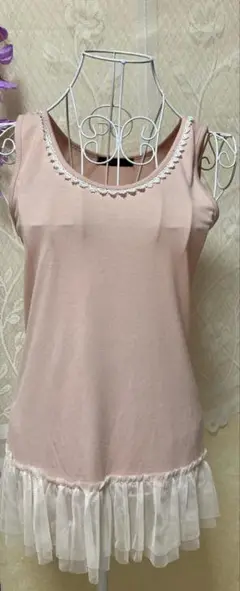 新品同様　ピンク ノースリーブ トップス フリル付き