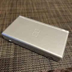 ニンテンドー　DS lite 充電器付き