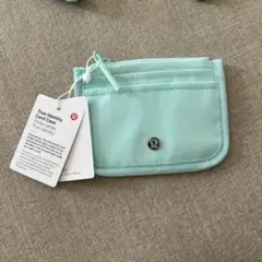 【新品】ルルレモン　カ－ドポ－チ lululemon☆リング付ロゴ カードポーチ Clippable Card Pouch